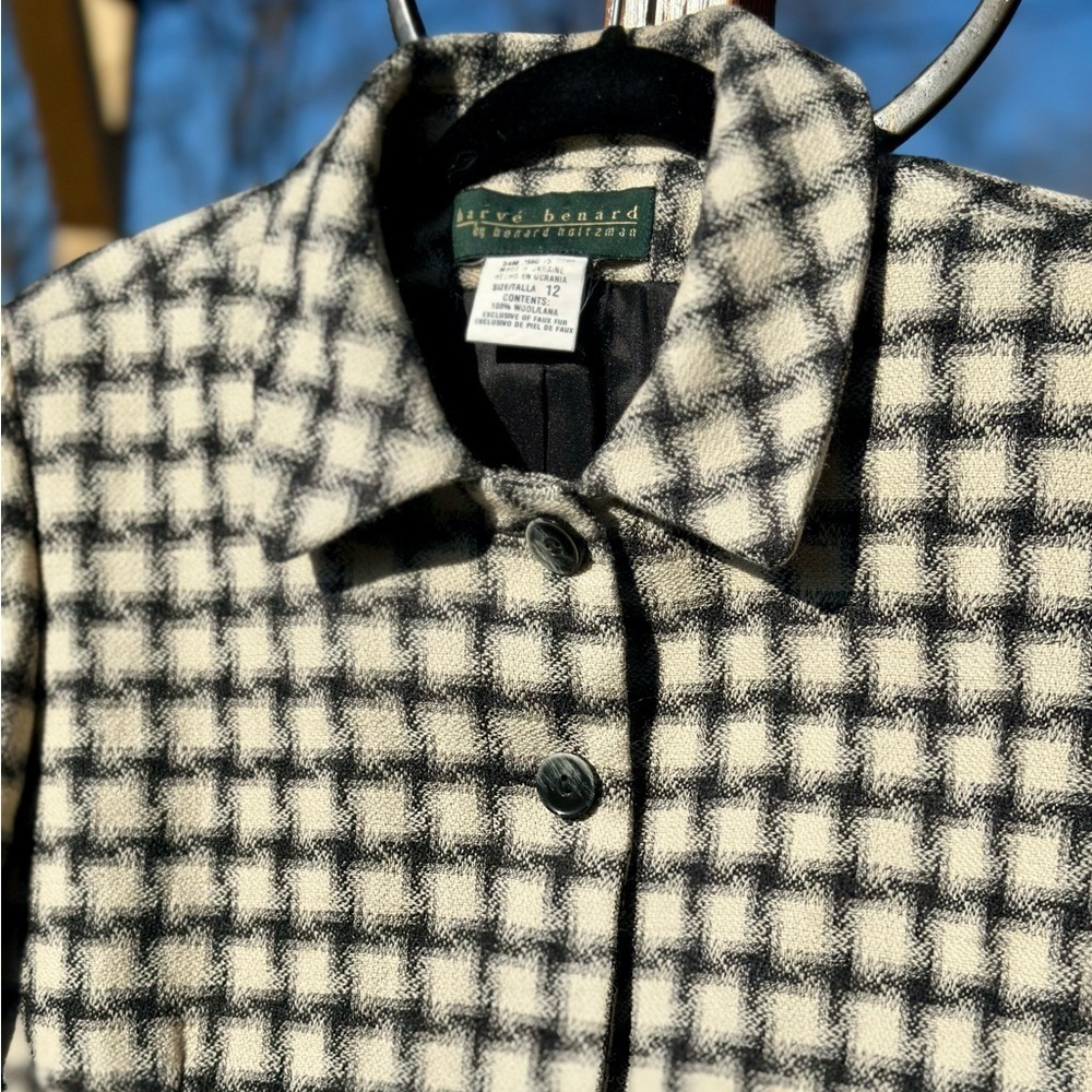 Harve Bernard Black Steel Gray and Cream Patterned Button Blazer With Fur Cuffs